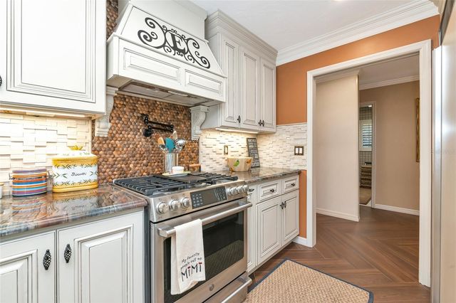 6976 COUNTRY LAKES CIRCLE, Sarasota, FL 34243