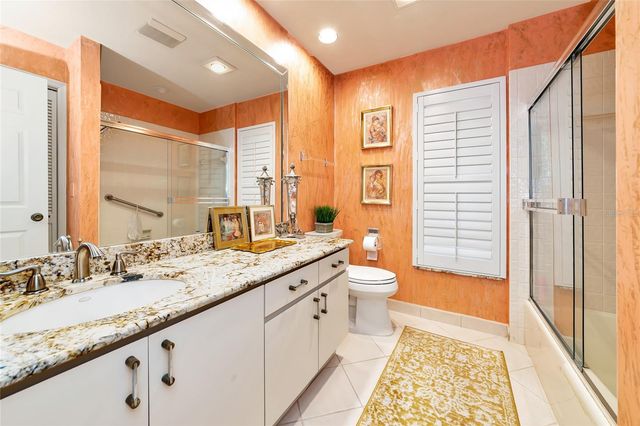 6976 COUNTRY LAKES CIRCLE, Sarasota, FL 34243