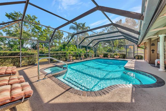 6976 COUNTRY LAKES CIRCLE, Sarasota, FL 34243
