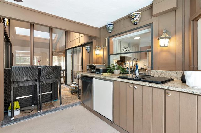 6976 COUNTRY LAKES CIRCLE, Sarasota, FL 34243