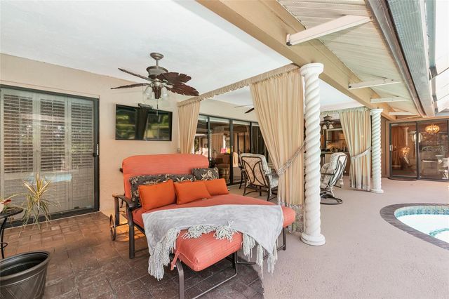 6976 COUNTRY LAKES CIRCLE, Sarasota, FL 34243