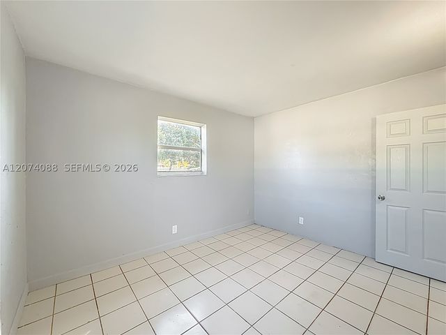 2408 NW 8th St, Pompano Beach, FL 33069