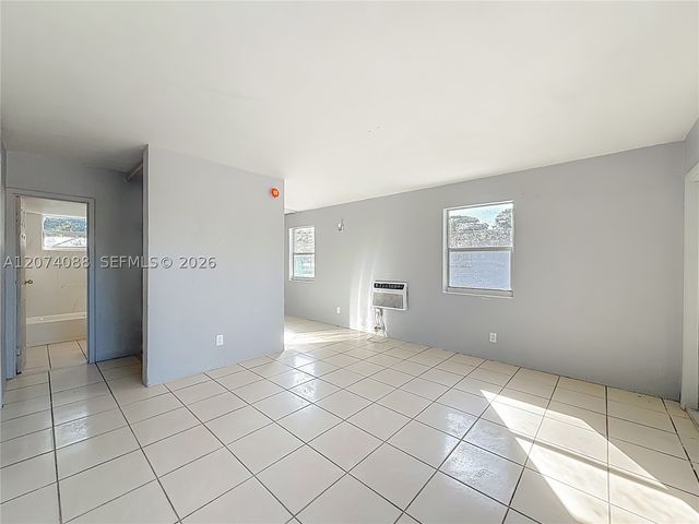 2408 NW 8th St, Pompano Beach, FL 33069