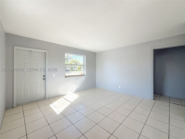 2408 NW 8th St, Pompano Beach, FL 33069