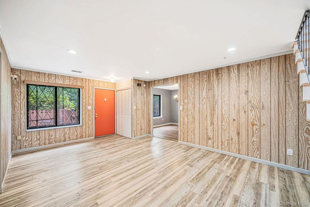 415 Clubhouse Court 51, Coram, NY 11727 — photo 5