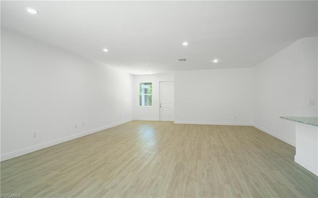 2102 Canton AVE, Alva, FL 33920