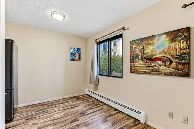 4101 Parklawn Avenue 104, Edina, MN 55435