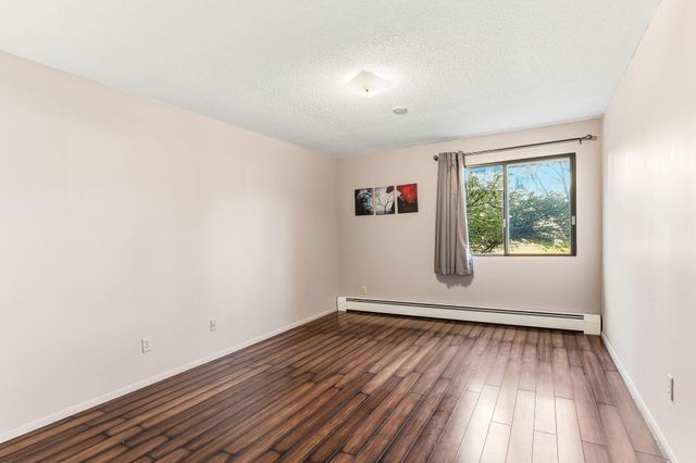 4101 Parklawn Avenue 104, Edina, MN 55435