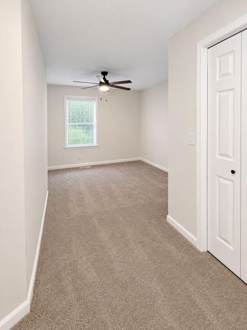 933 S Woodstone LN, Nashville, TN 37211