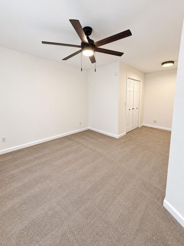 933 S Woodstone LN, Nashville, TN 37211