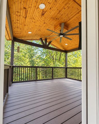 933 S Woodstone LN, Nashville, TN 37211