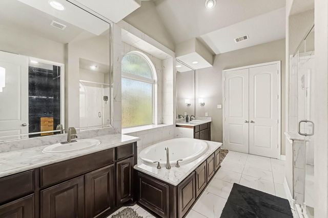 42 Shallowford Place, Tomball, TX 77375
