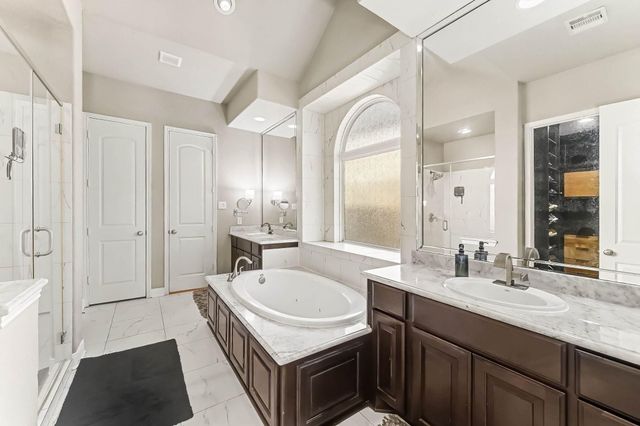42 Shallowford Place, Tomball, TX 77375