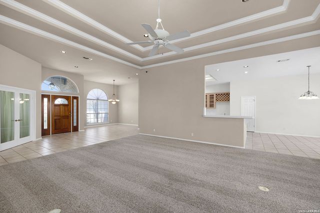 632 Lake Valley, La Vernia, TX 78121