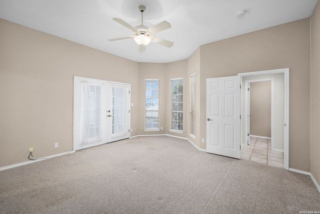 632 Lake Valley, La Vernia, TX 78121