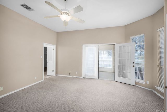 632 Lake Valley, La Vernia, TX 78121