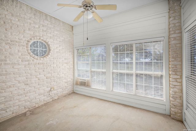 632 Lake Valley, La Vernia, TX 78121