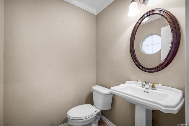 632 Lake Valley, La Vernia, TX 78121