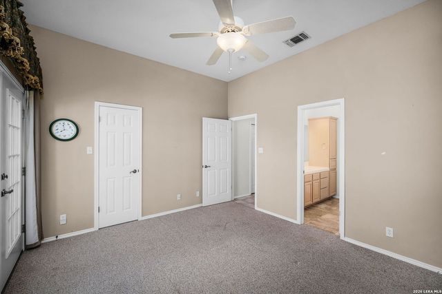 632 Lake Valley, La Vernia, TX 78121