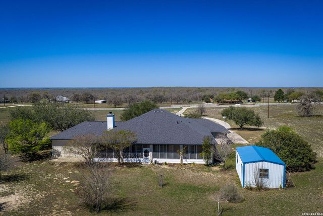 632 Lake Valley, La Vernia, TX 78121