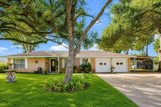5831 Fm 2218 Road, Pleak, TX 77469
