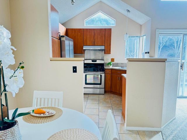 161 Seaway Ct, Hercules, CA 94547