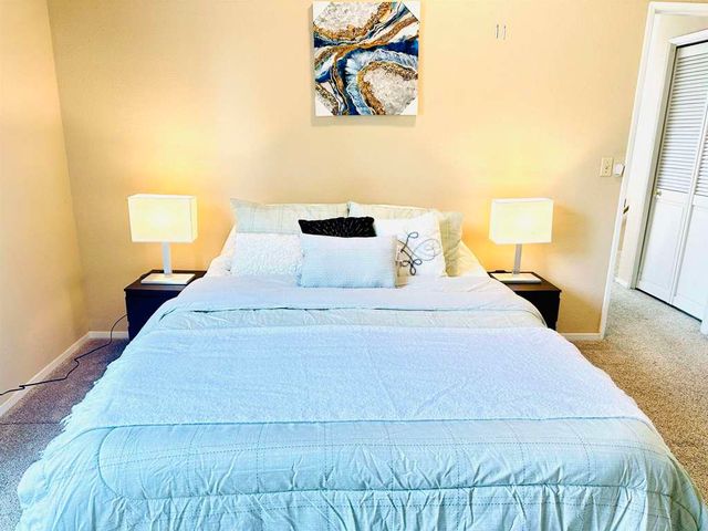 161 Seaway Ct, Hercules, CA 94547