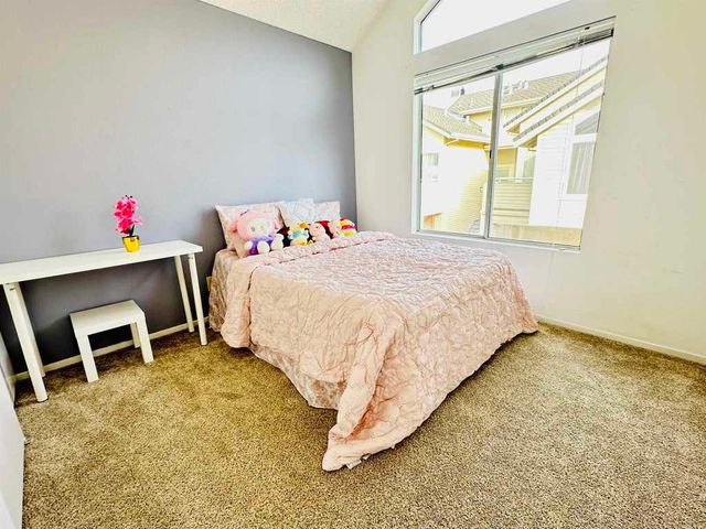 161 Seaway Ct, Hercules, CA 94547