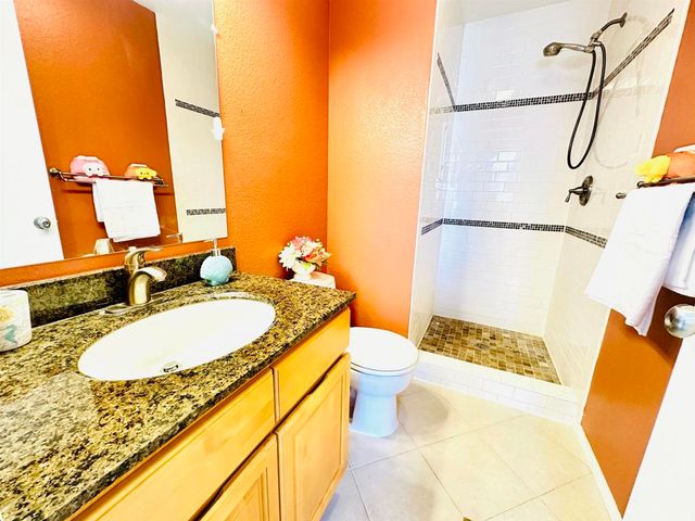 161 Seaway Ct, Hercules, CA 94547