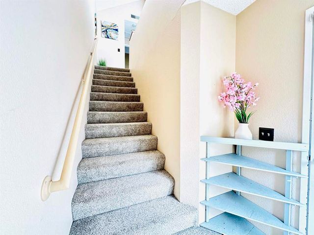 161 Seaway Ct, Hercules, CA 94547