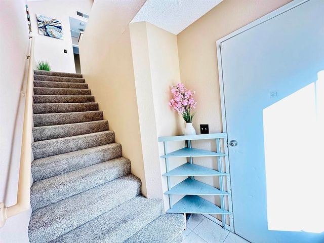 161 Seaway Ct, Hercules, CA 94547