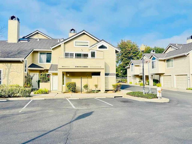 161 Seaway Ct, Hercules, CA 94547