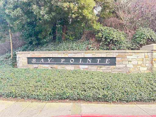 161 Seaway Ct, Hercules, CA 94547