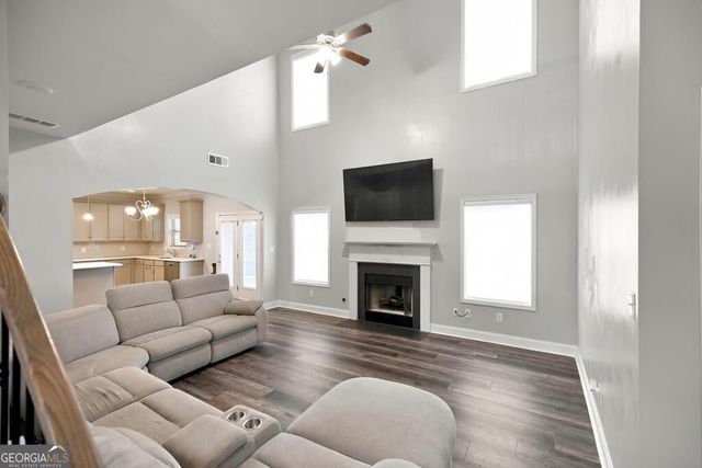 109 Lacey Oak Lane, Bonaire, GA 31005