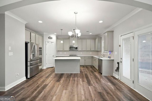 109 Lacey Oak Lane, Bonaire, GA 31005