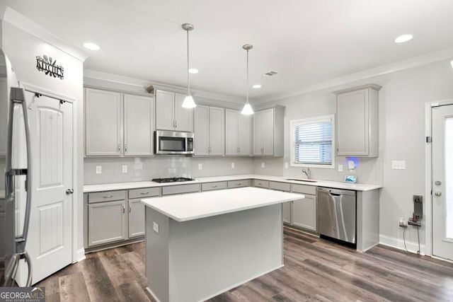109 Lacey Oak Lane, Bonaire, GA 31005