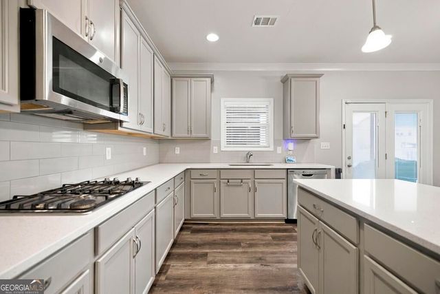 109 Lacey Oak Lane, Bonaire, GA 31005