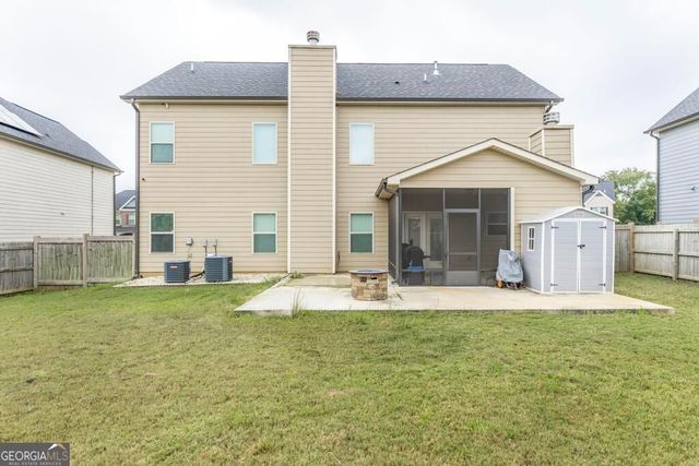 109 Lacey Oak Lane, Bonaire, GA 31005