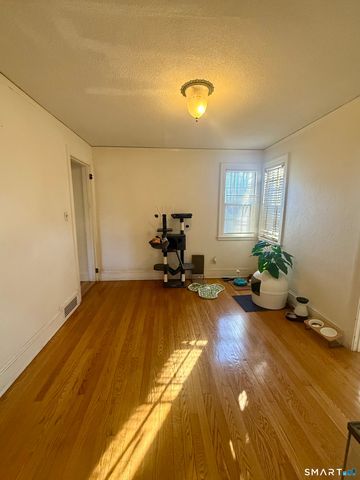 52 Gerard Street, Manchester, CT 06040