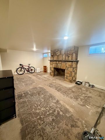 52 Gerard Street, Manchester, CT 06040