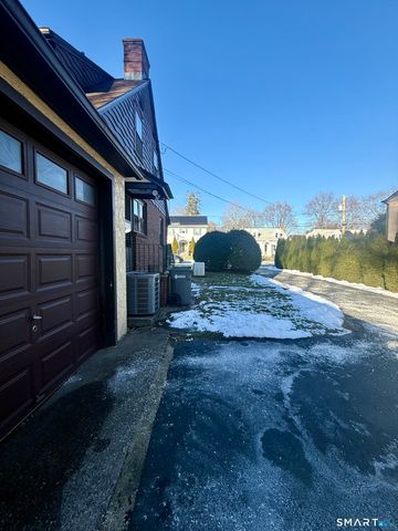 52 Gerard Street, Manchester, CT 06040