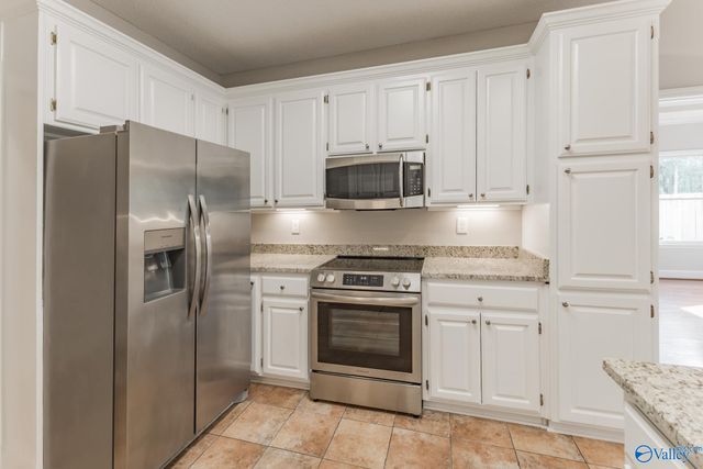 2707 Bronte Circle, Owens Cross Roads, AL 35763