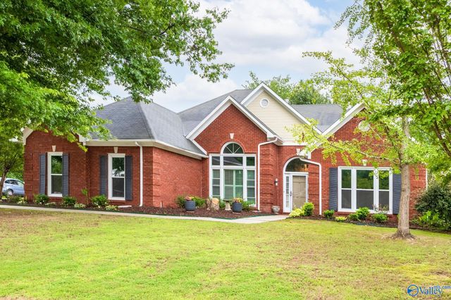 2707 Bronte Circle, Owens Cross Roads, AL 35763