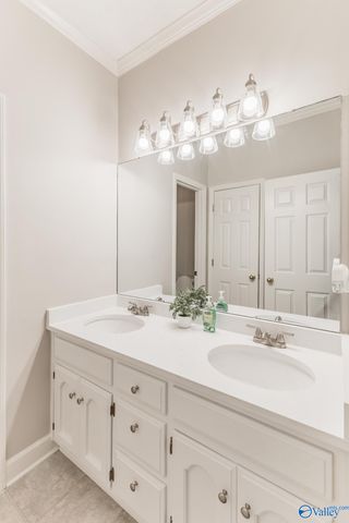 2707 Bronte Circle, Owens Cross Roads, AL 35763