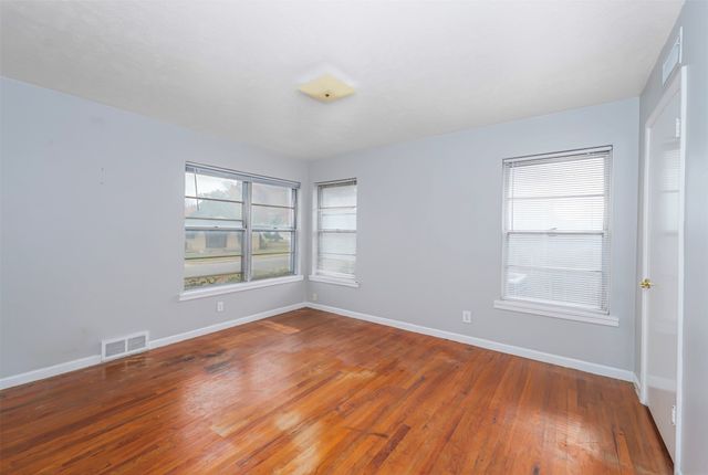 1500 Oak Cliff Road, Fort Worth, TX 76103