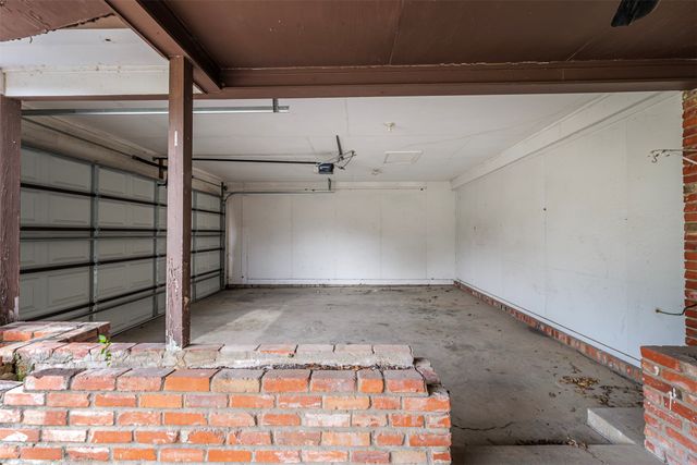 1500 Oak Cliff Road, Fort Worth, TX 76103