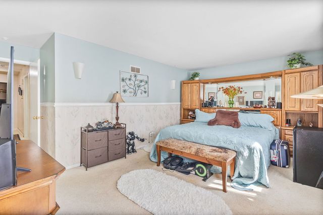 22757 Lakeshore Drive, Richton Park, IL 60471