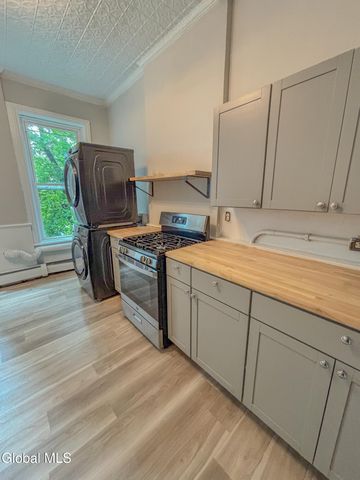 2425 5th Avenue, Troy, NY 12180