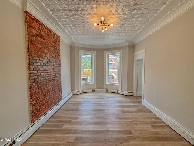 2425 5th Avenue, Troy, NY 12180