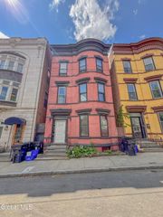 2425 5th Avenue, Troy, NY 12180